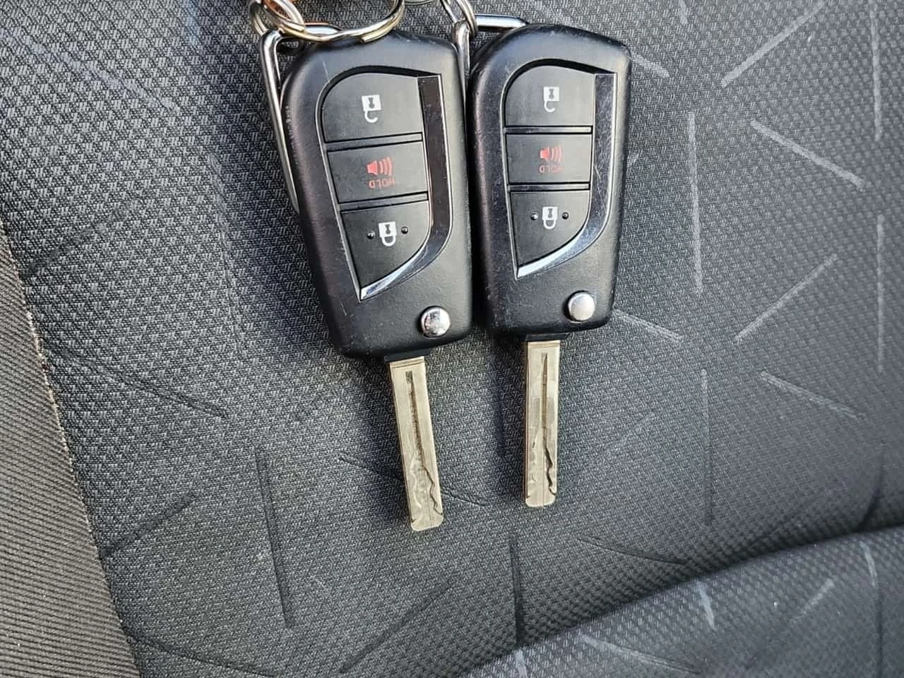 Toyota Rav4 * Awd Hybrid Le * CARFAX * , снимка 8 - Автомобили и джипове - 56247962