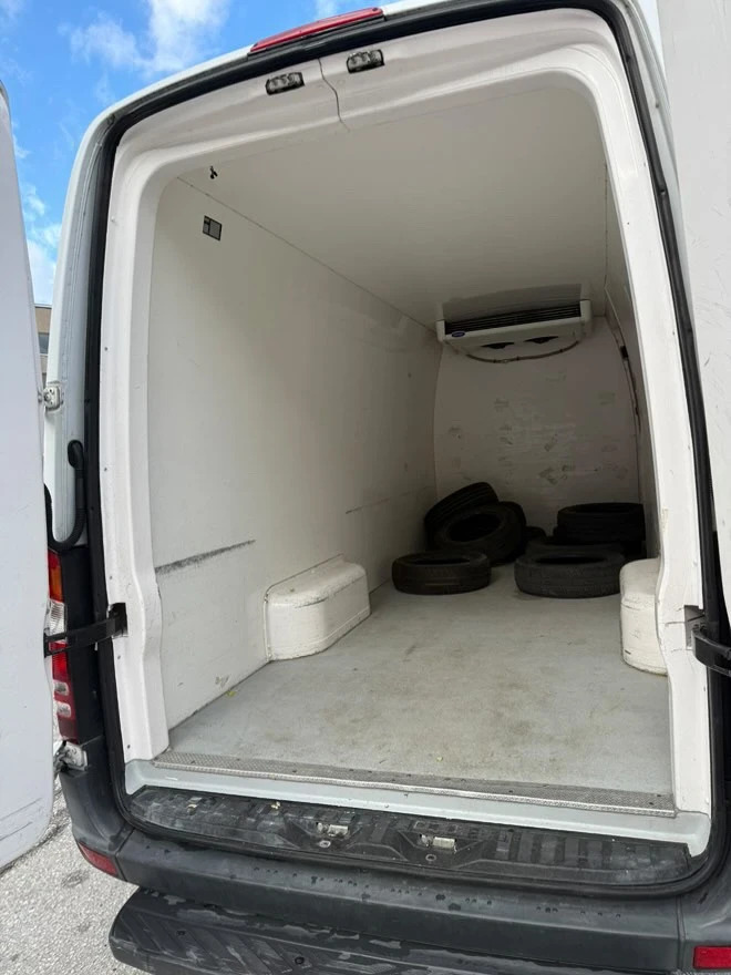 Mercedes-Benz Sprinter 213 220, снимка 4 - Бусове и автобуси - 48644496