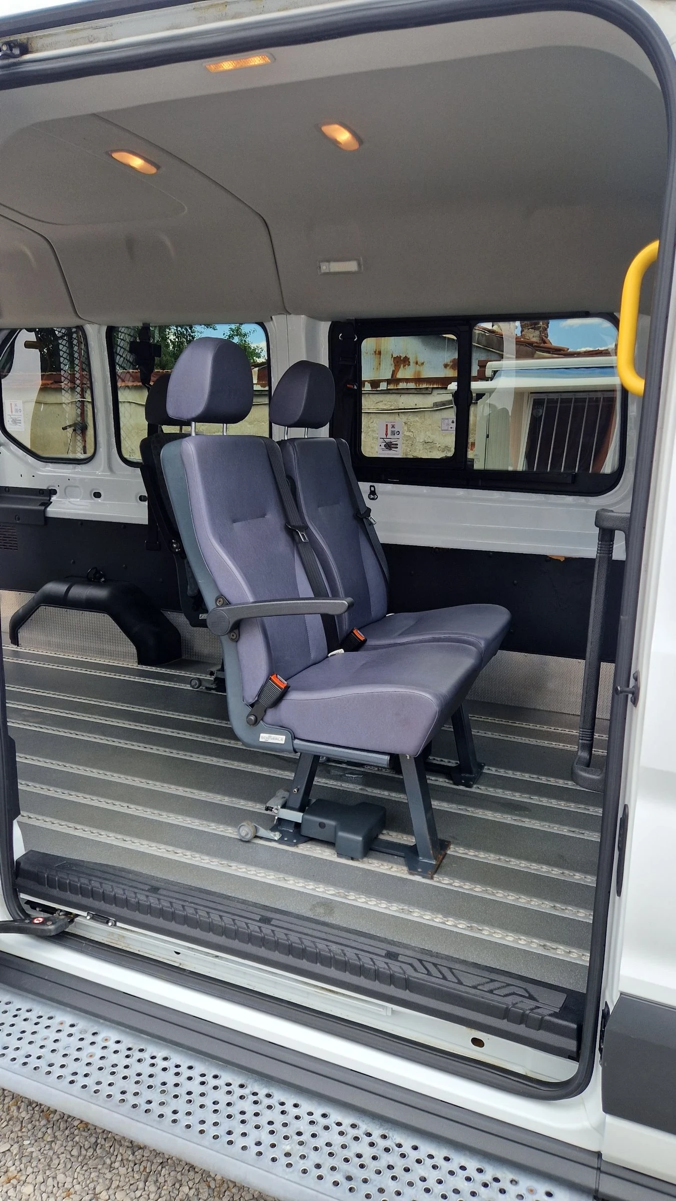 Ford Transit 2.0 D 131 кс.8+ 1 м+ РАМПА-ПЪЛНА СЕРВИЗНА ИСТОРИЯ , снимка 10 - Бусове и автобуси - 55281676