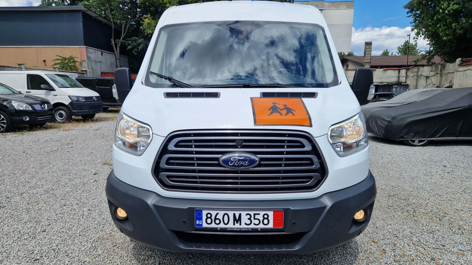 Ford Transit 2.0 D 131 кс.8+ 1 м+ РАМПА-ПЪЛНА СЕРВИЗНА ИСТОРИЯ , снимка 2 - Бусове и автобуси - 55281676