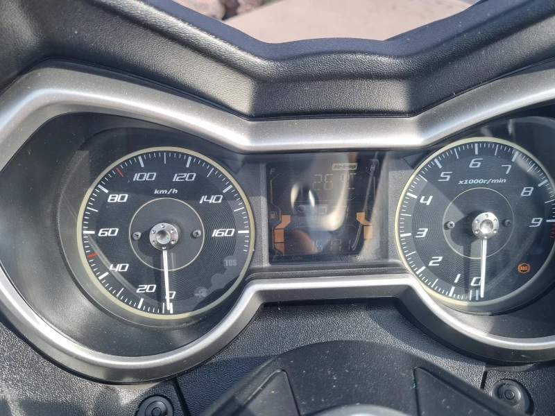 Yamaha X-max X-max-300 ABS -TCS KEYLESS, снимка 6 - Мотоциклети и мототехника - 51632040