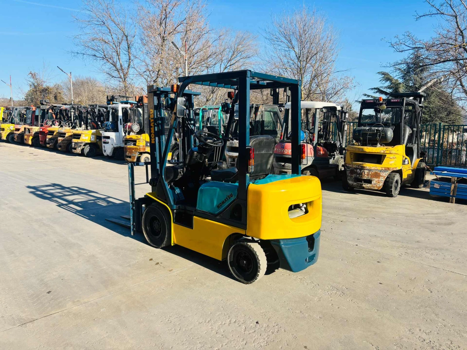 ������� Komatsu  ��� �����������, �������, ������� ���������� | Mobile.bg � ����������� 3