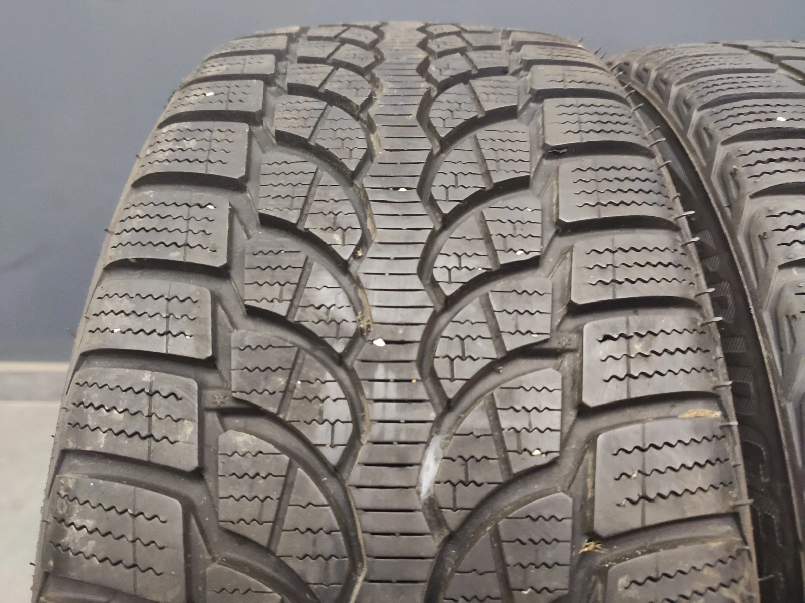  215/45R18 | Mobile.bg   1