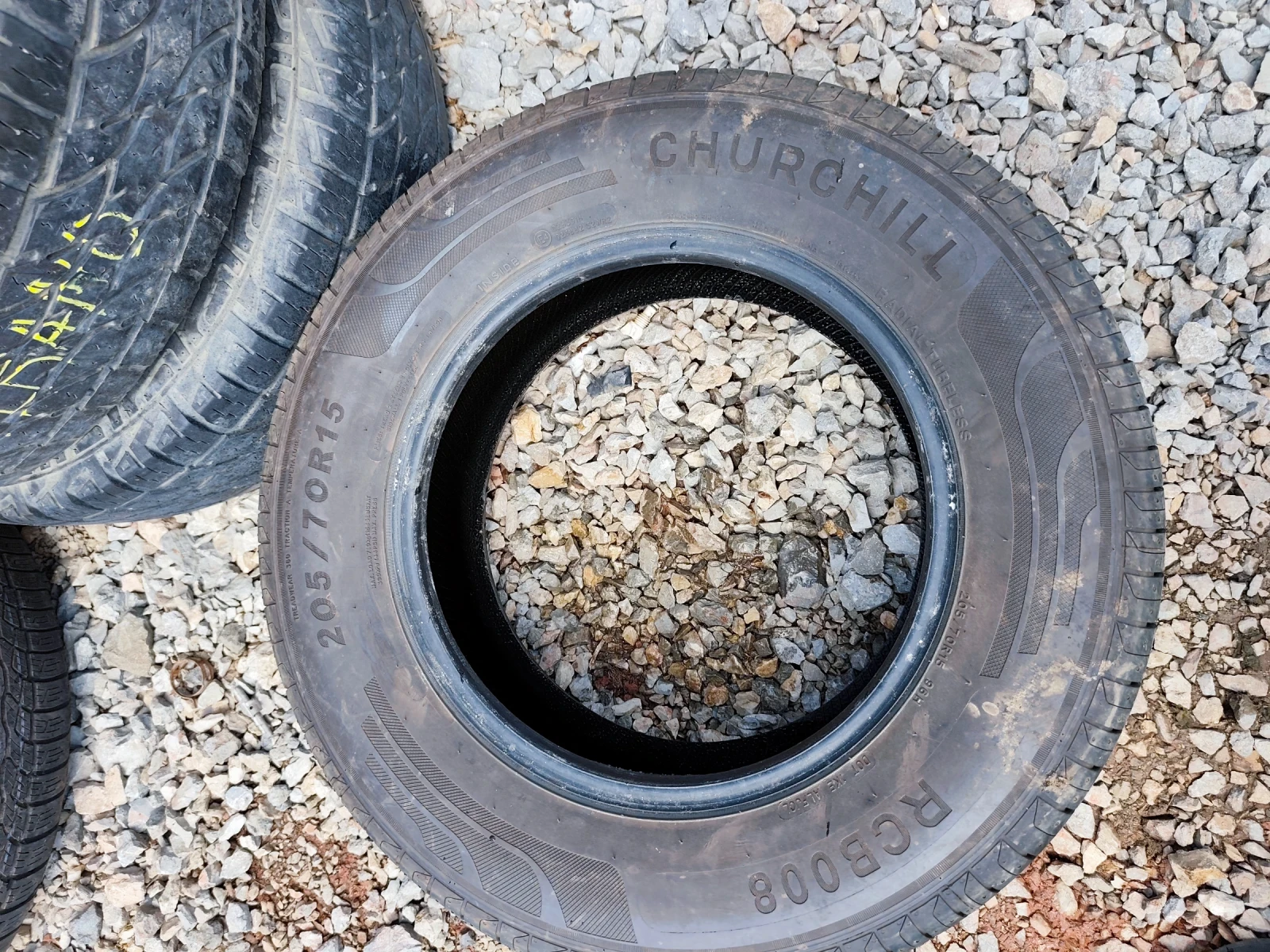 Гуми Летни 205/70R15, снимка 3 - Гуми и джанти - 54512538