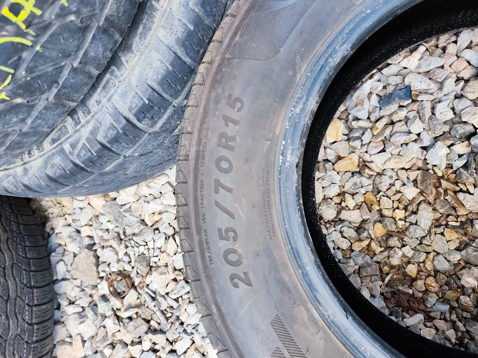 Гуми Летни 205/70R15, снимка 4 - Гуми и джанти - 54512538