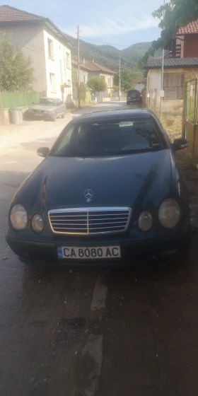     Mercedes-Benz CLK 200