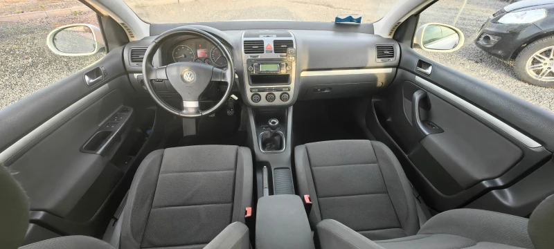 VW Golf 1.6i 102ks gaz, снимка 11 - Автомобили и джипове - 47360381