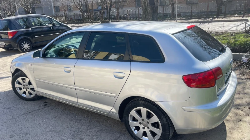 Audi A3 2.0 FSI, снимка 2 - Автомобили и джипове - 49440879