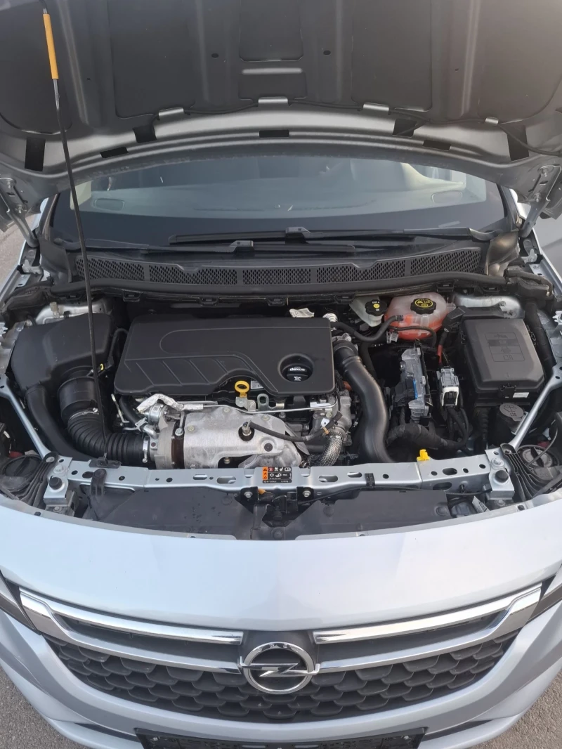 Opel Astra 1.6CDTI EVRO6, снимка 13 - Автомобили и джипове - 52179791