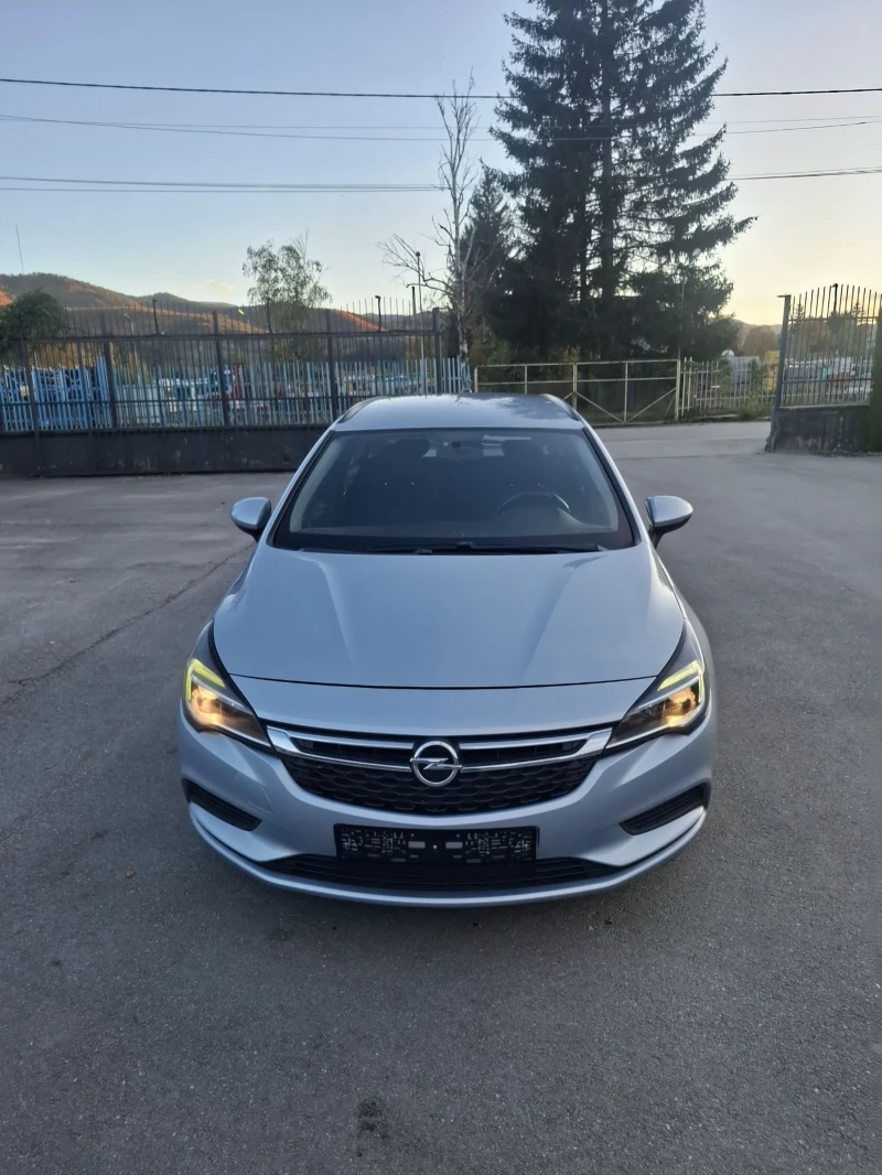 Opel Astra 1.6CDTI EVRO6, снимка 9 - Автомобили и джипове - 52179791