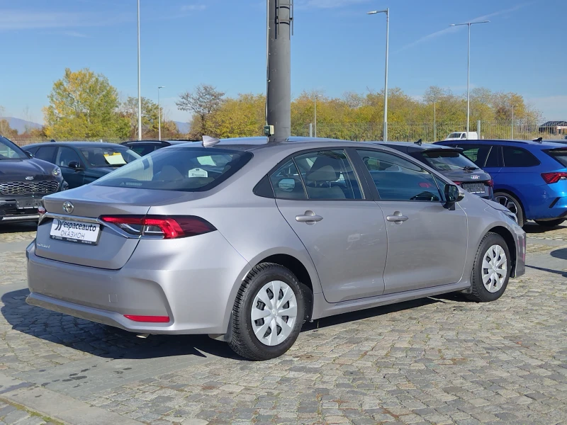 Toyota Corolla 1.5/125к.с/ COMFORT, снимка 5 - Автомобили и джипове - 52411854