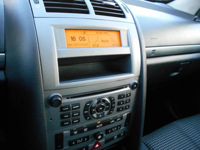 Peugeot 407 2.2i 16V * ГАЗ * , снимка 13 - Автомобили и джипове - 52616522
