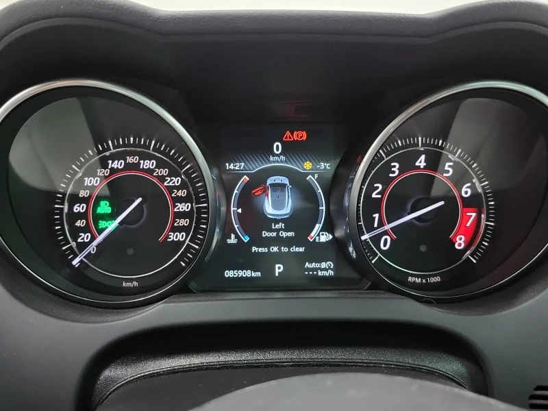 Jaguar F-Type * S* CARFAX * БЕЗ ПЪРВОНАЧАЛНА ВНОСКА, снимка 10 - Автомобили и джипове - 52725463