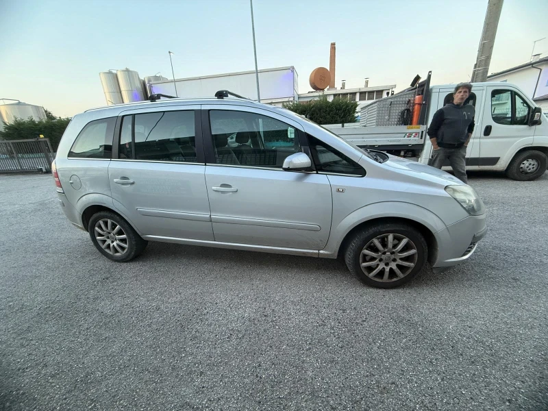 Opel Zafira 1.6i, CNG, 08г, 7места, Италия , снимка 5 - Автомобили и джипове - 53060240