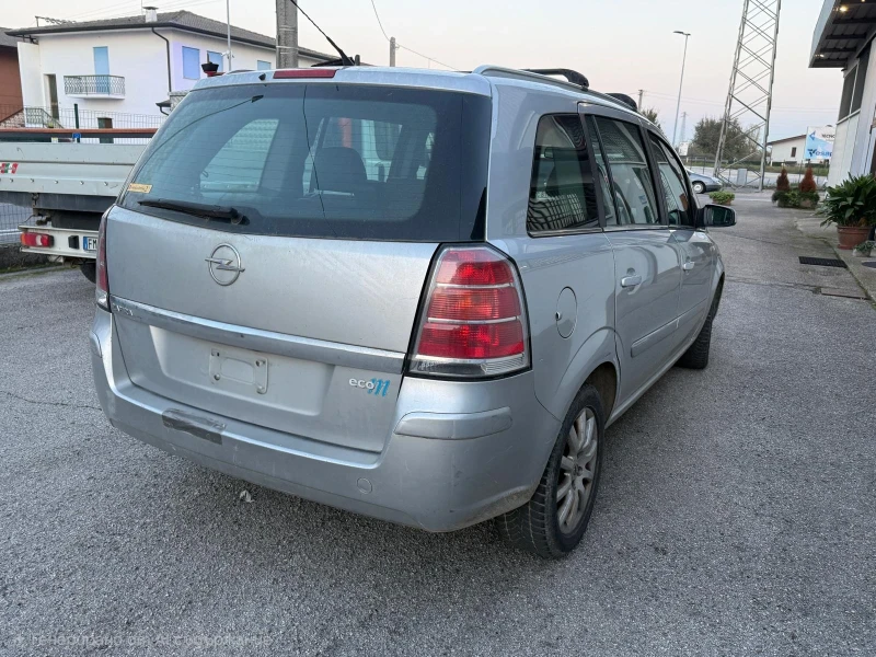 Opel Zafira 1.6i, CNG, 08г, 7места, Италия , снимка 4 - Автомобили и джипове - 53060240