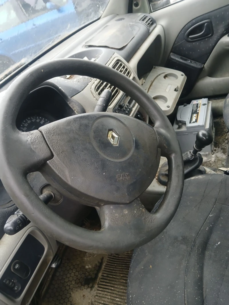 Renault Symbol THALIA, снимка 5 - Автомобили и джипове - 53342461