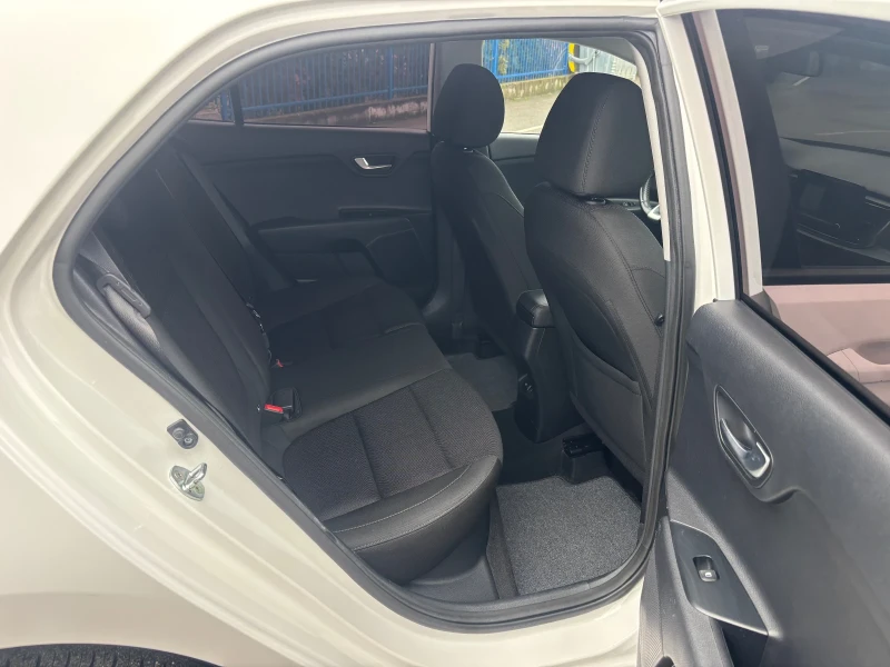 Kia Rio Avtomatik FULL, снимка 9 - Автомобили и джипове - 53396889