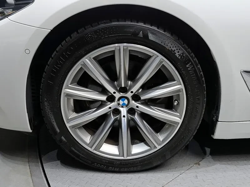 BMW 520 (G30) Luxury, снимка 5 - Автомобили и джипове - 55748001