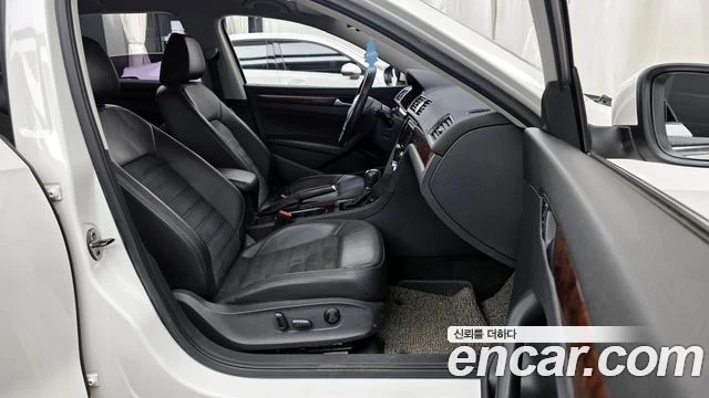 VW Passat, снимка 11 - Автомобили и джипове - 56081692