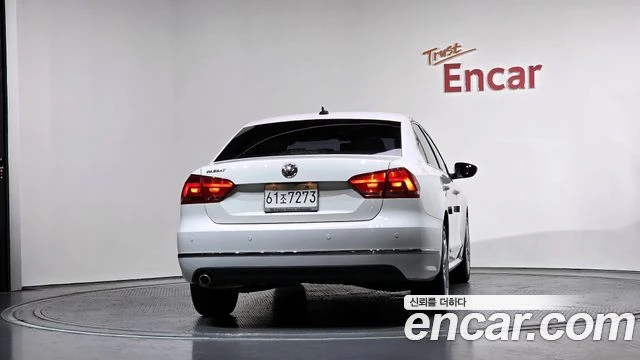 VW Passat, снимка 4 - Автомобили и джипове - 56081692