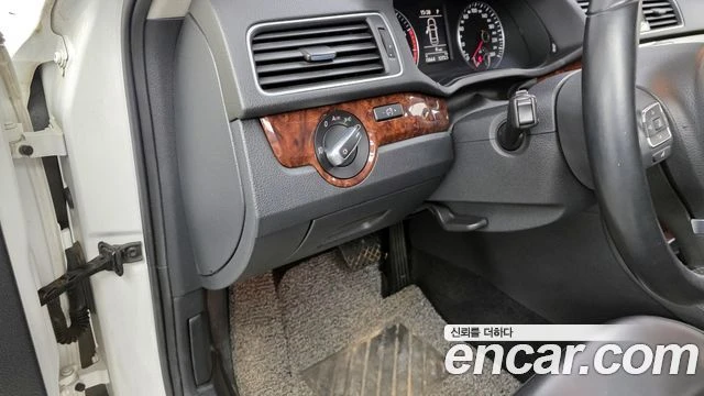 VW Passat, снимка 16 - Автомобили и джипове - 56081692
