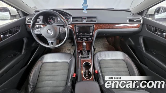 VW Passat, снимка 7 - Автомобили и джипове - 56081692