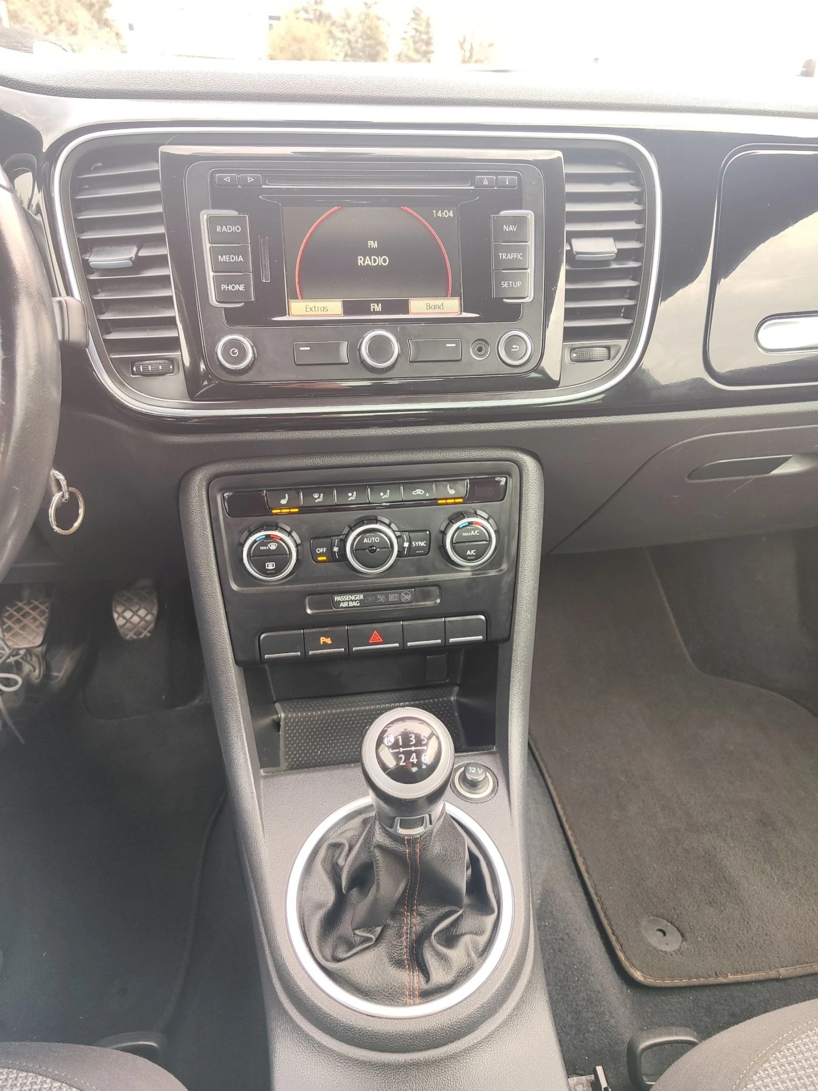 VW New beetle 1, 4  tfsi, Navi,   | Mobile.bg   12