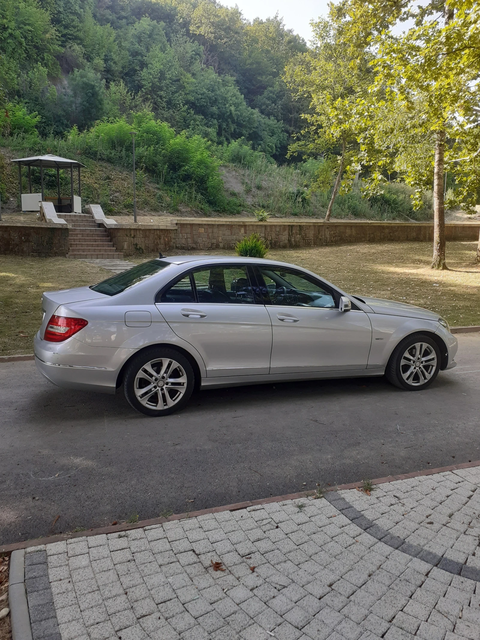 Mercedes-Benz C 220 2011г FACELIFT - изображение 3