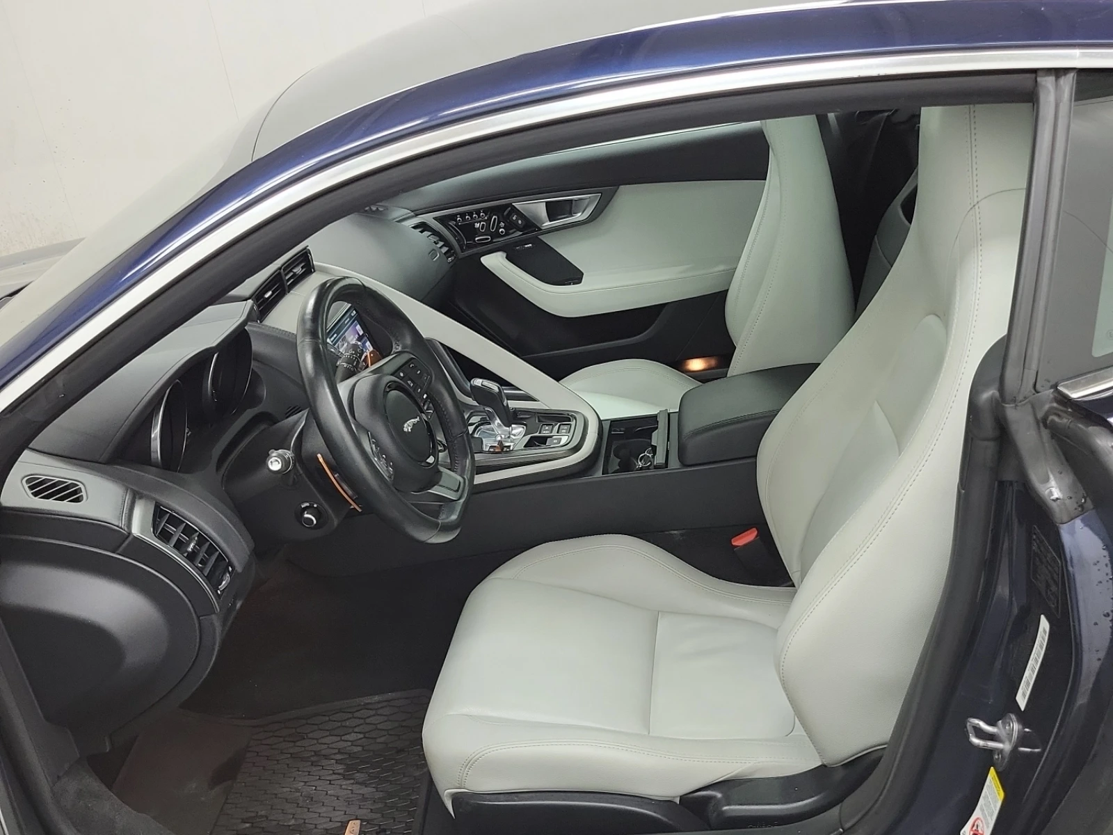 Jaguar F-Type * S* CARFAX * БЕЗ ПЪРВОНАЧАЛНА ВНОСКА - изображение 7