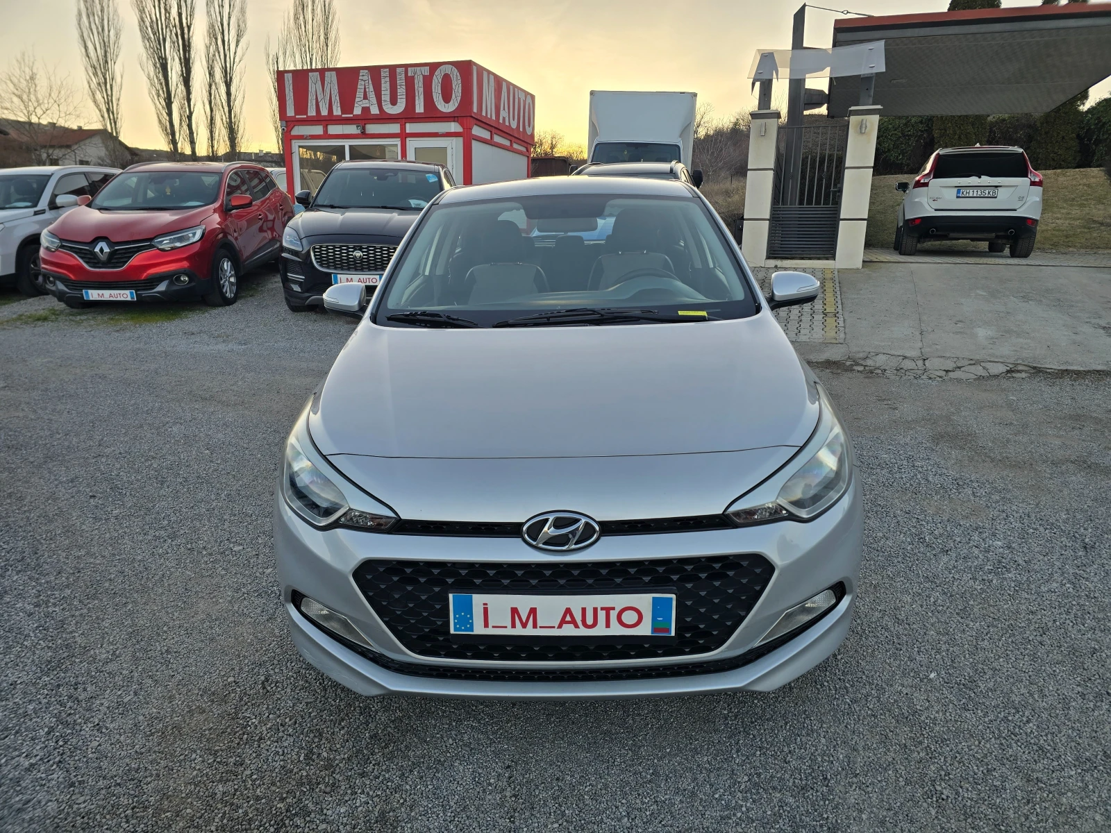 Hyundai I20 1.2i-85k.c-EURO-6 - изображение 2