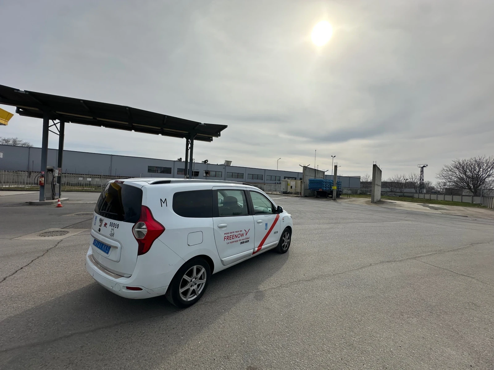 Dacia Lodgy 1.6 бензин/газ - изображение 3