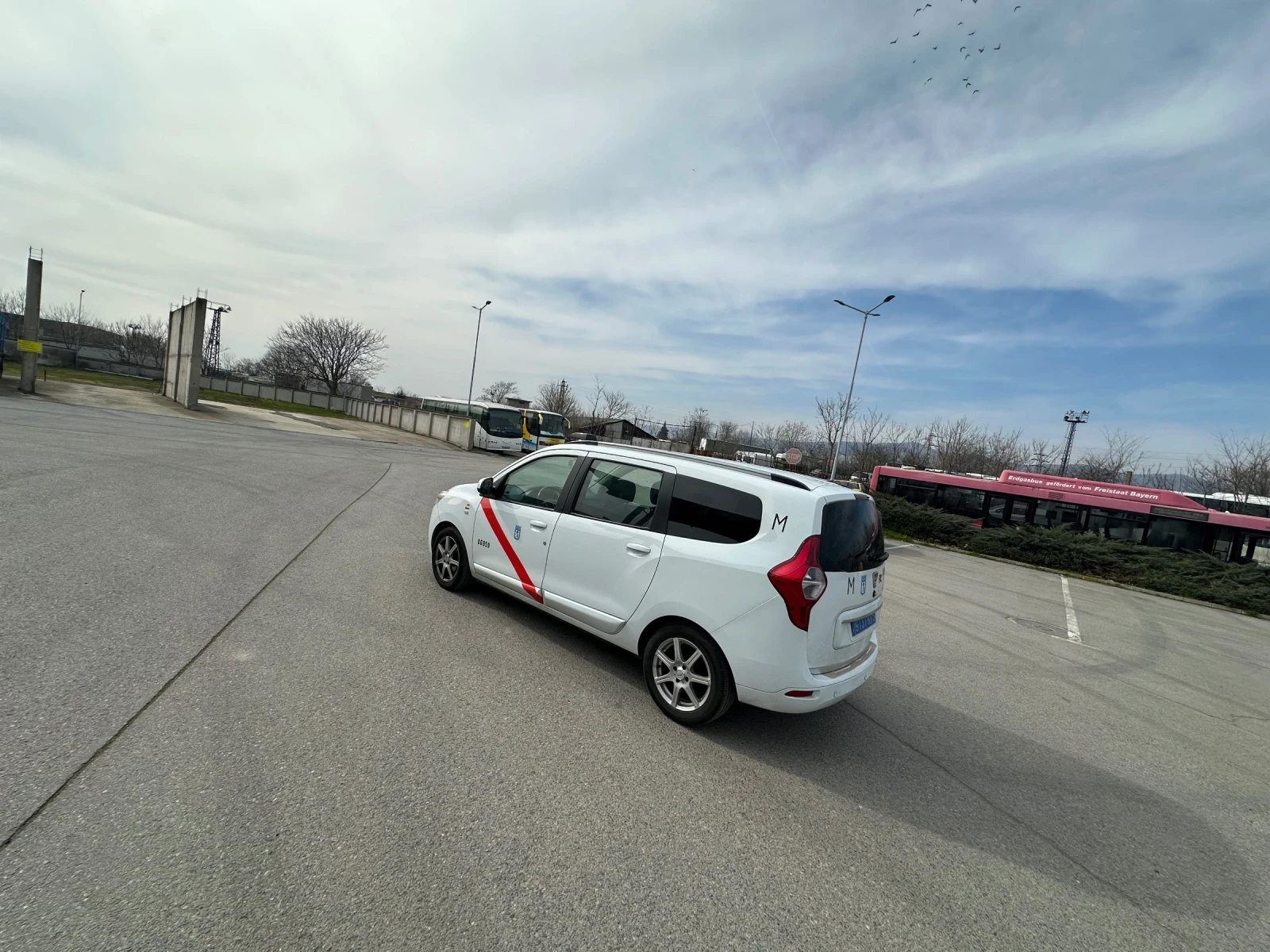 Dacia Lodgy 1.6 бензин/газ - изображение 2