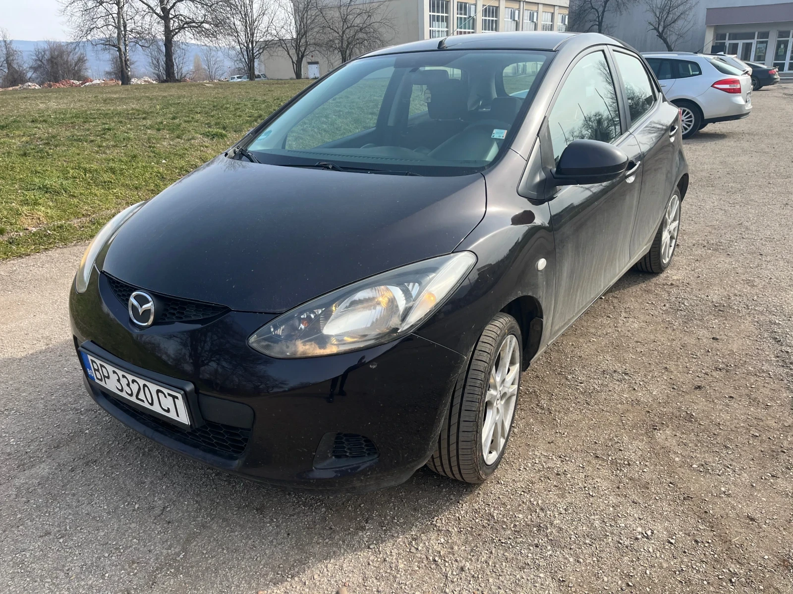 Mazda 2, снимка 2 - Автомобили и джипове - 53713275