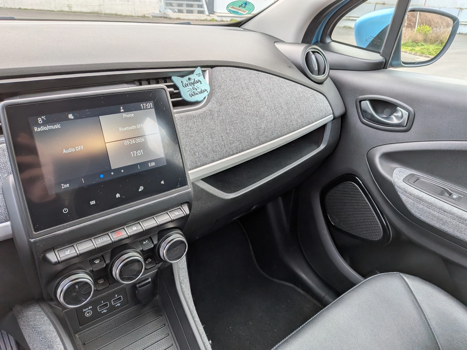 Renault Zoe Z.E. 50, снимка 10 - Автомобили и джипове - 53965295