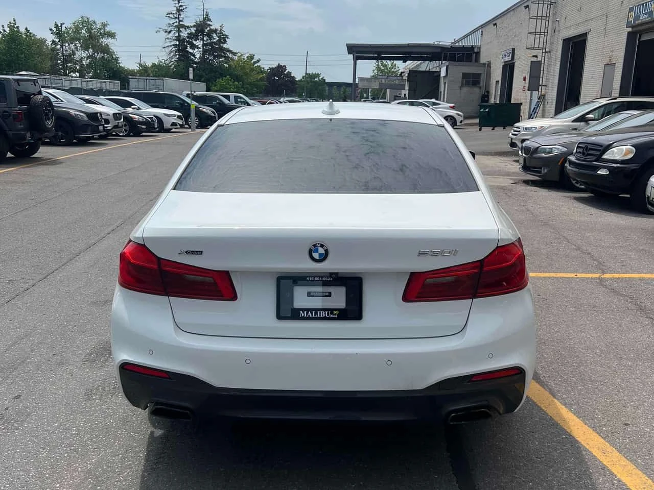 BMW 530 xDrive M SPORT/HUD/ПОДГРЕВИ/ШИБИДАХ, снимка 5 - Автомобили и джипове - 54857610