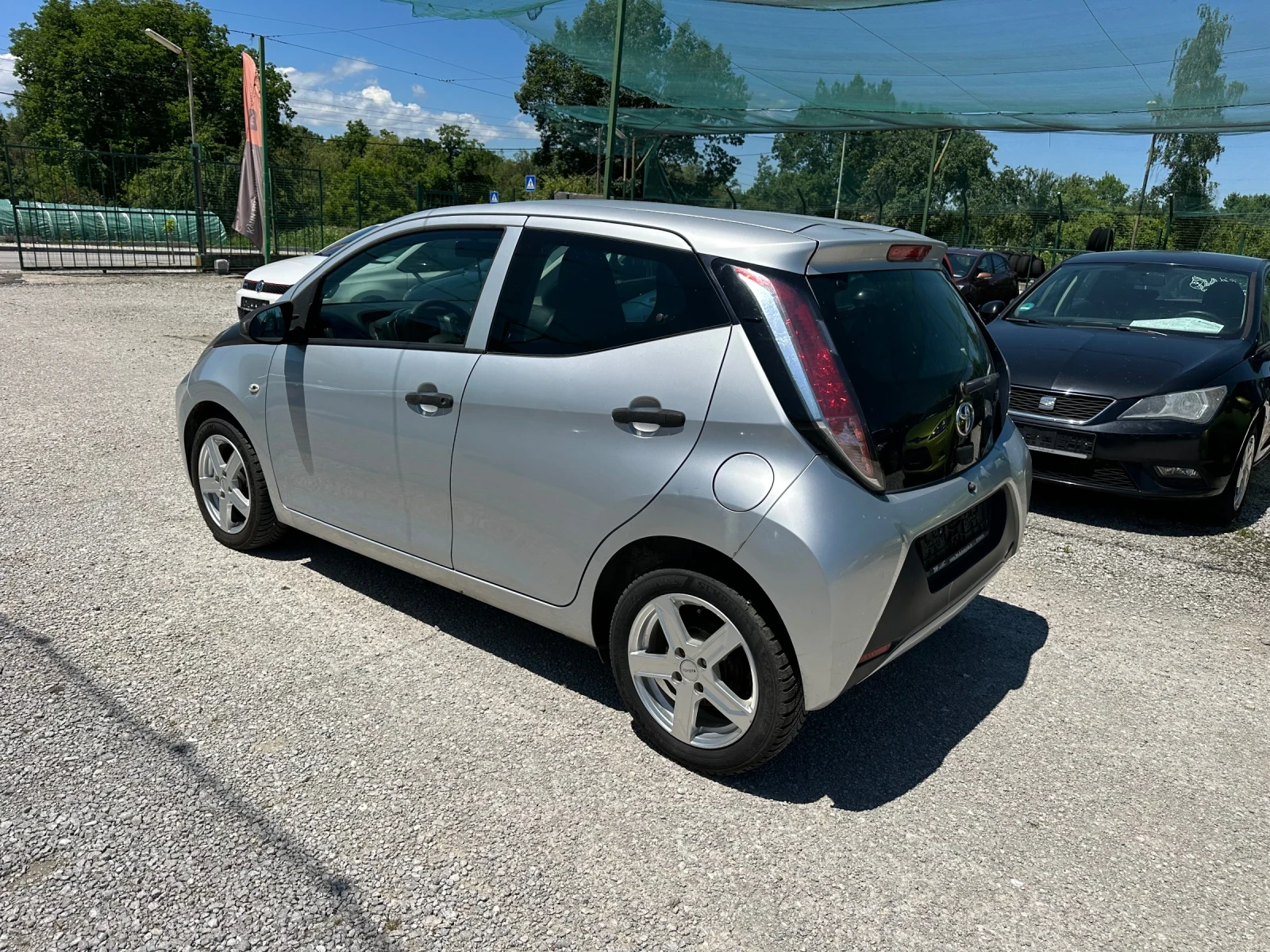 Toyota Aygo 1.0 I Euro 6, снимка 6 - Автомобили и джипове - 54930382