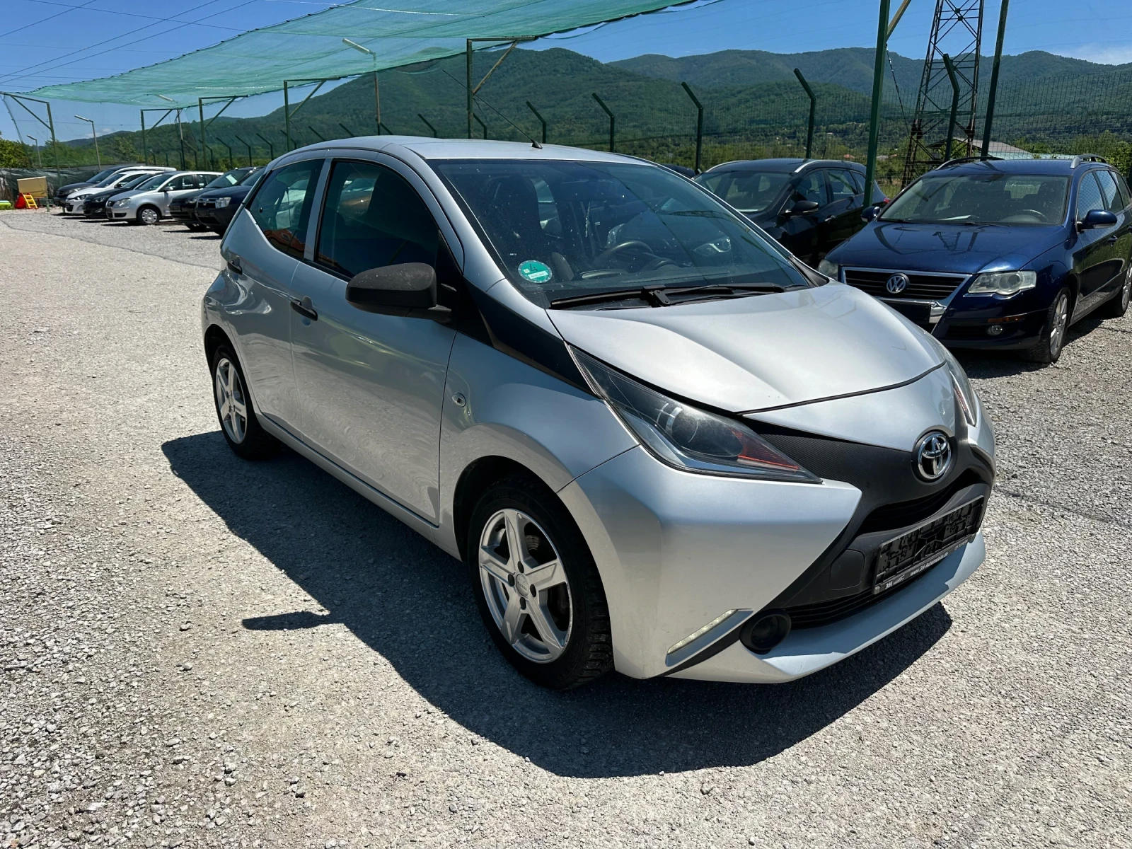 Toyota Aygo 1.0 I Euro 6, снимка 3 - Автомобили и джипове - 54930382