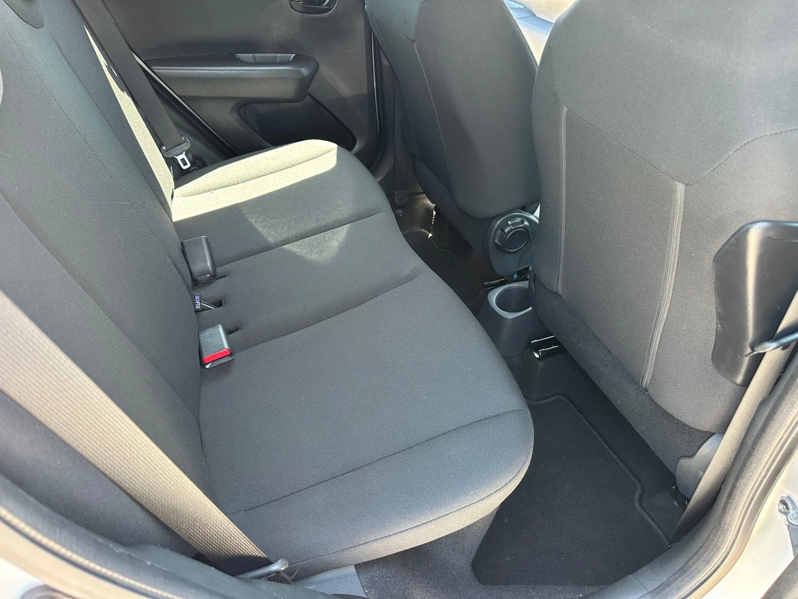 Toyota Aygo 1.0 I Euro 6, снимка 11 - Автомобили и джипове - 54930382