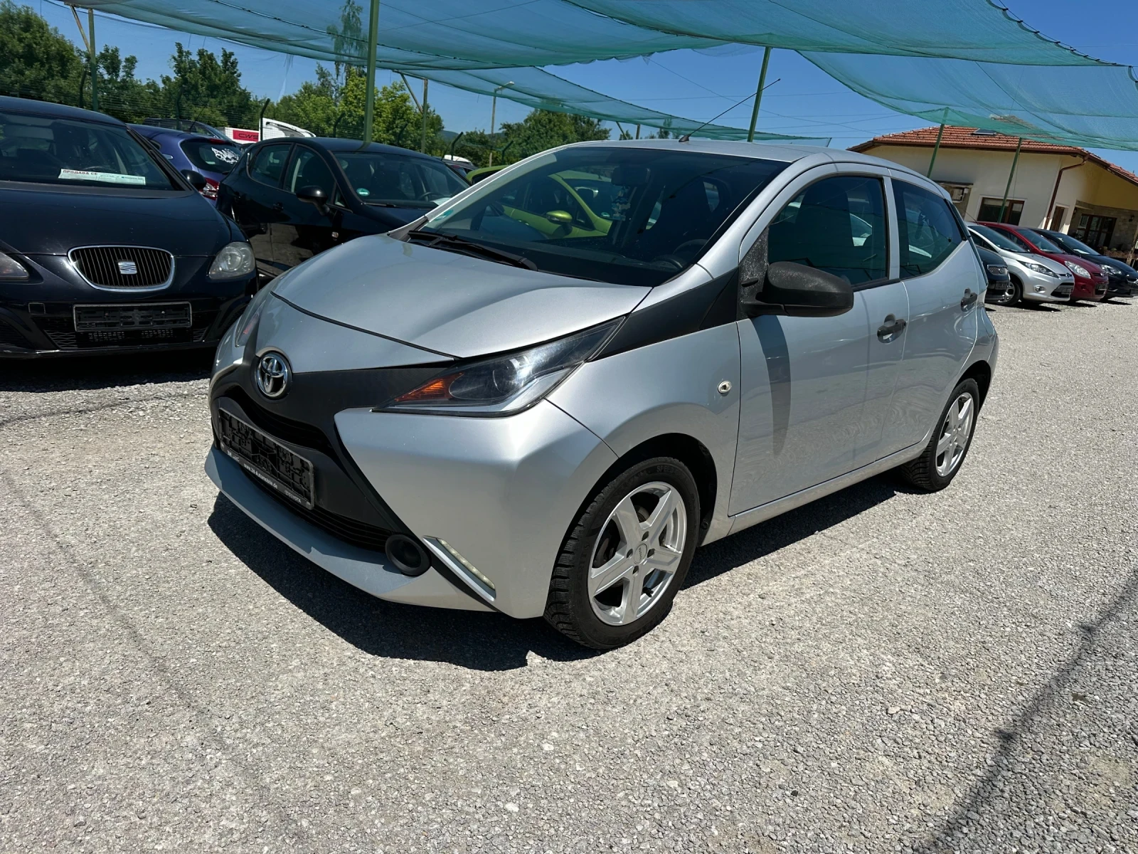 Toyota Aygo 1.0 I Euro 6, снимка 2 - Автомобили и джипове - 54930382