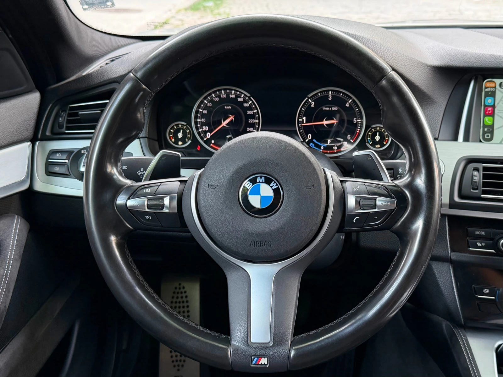 BMW 525 * Xdrive* Mpack* CarPlay* Digital* LED* Pano, снимка 11 - Автомобили и джипове - 55003051