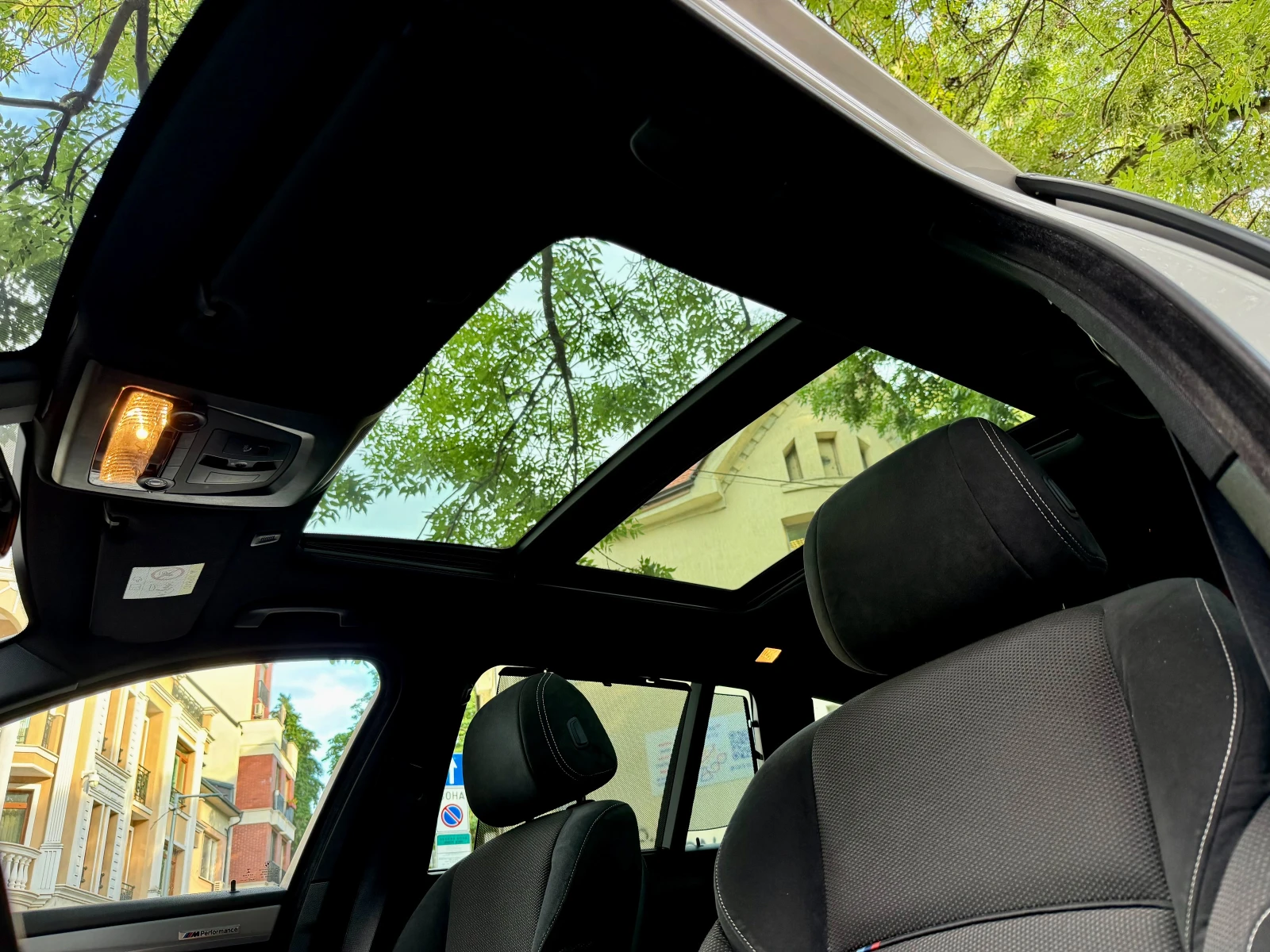BMW 525 * Xdrive* Mpack* CarPlay* Digital* LED* Pano, снимка 17 - Автомобили и джипове - 55003051