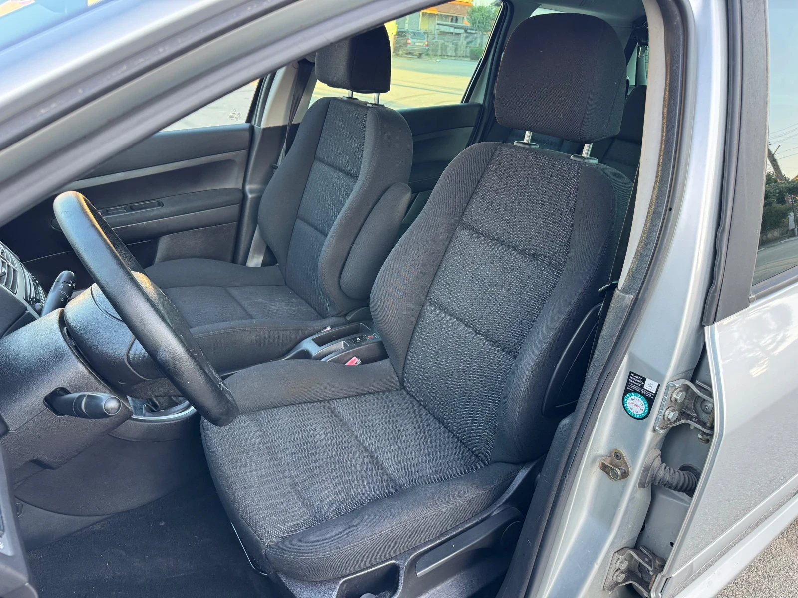 Peugeot 307 1.6hdi FaceLift, снимка 9 - Автомобили и джипове - 55512856
