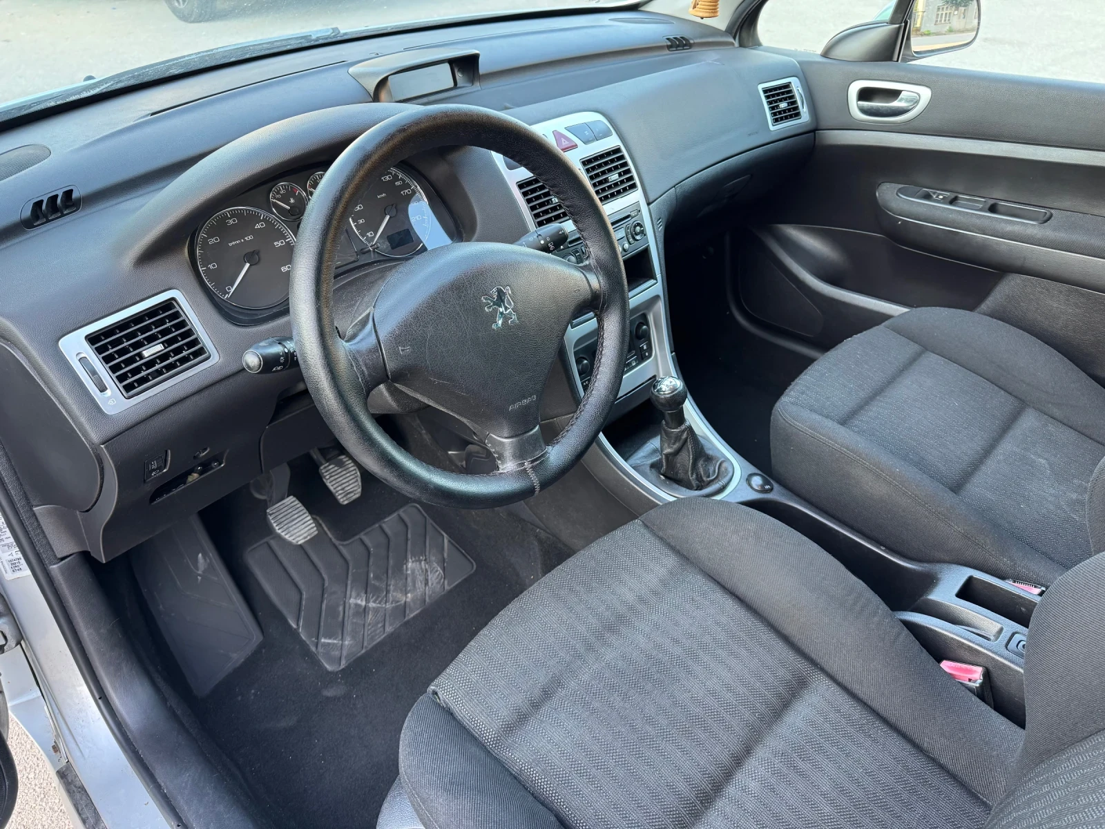 Peugeot 307 1.6hdi FaceLift, снимка 10 - Автомобили и джипове - 55512856