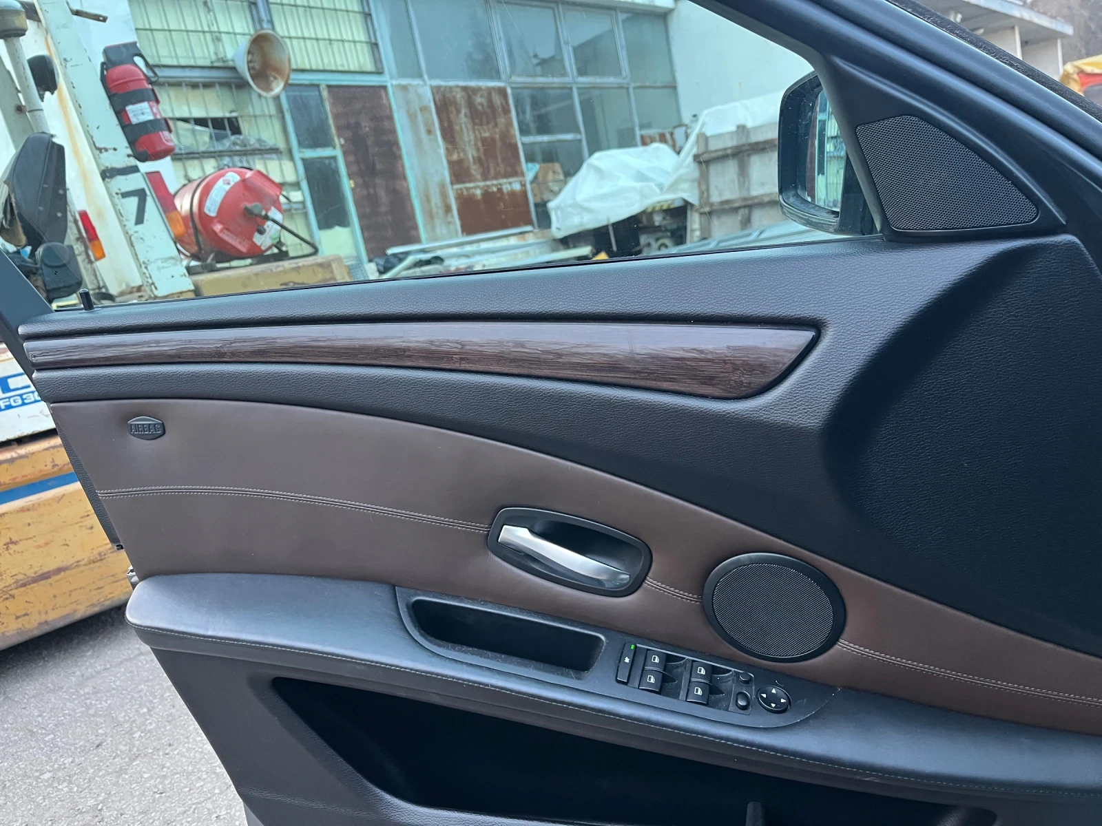 BMW 530, снимка 17 - Автомобили и джипове - 55532351