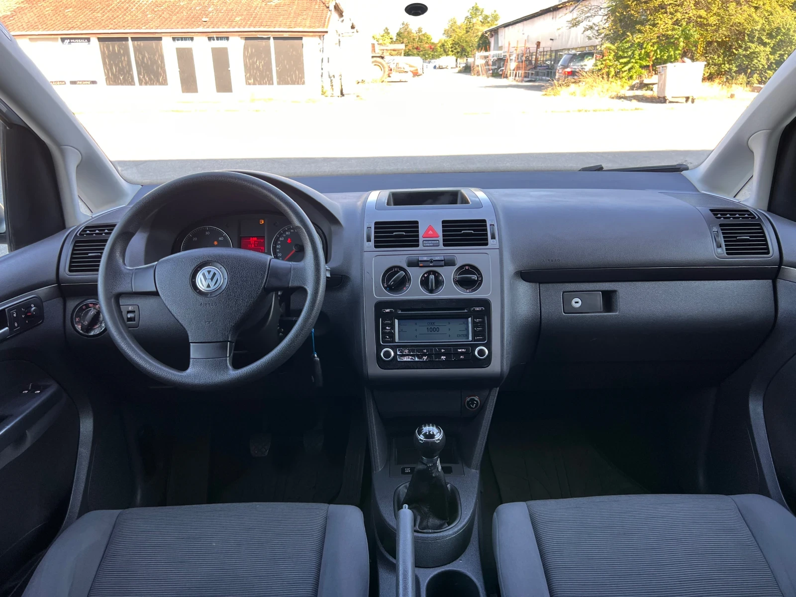 VW Touran 1.9TDI 105k.c * Facelift* , снимка 10 - Автомобили и джипове - 55629888