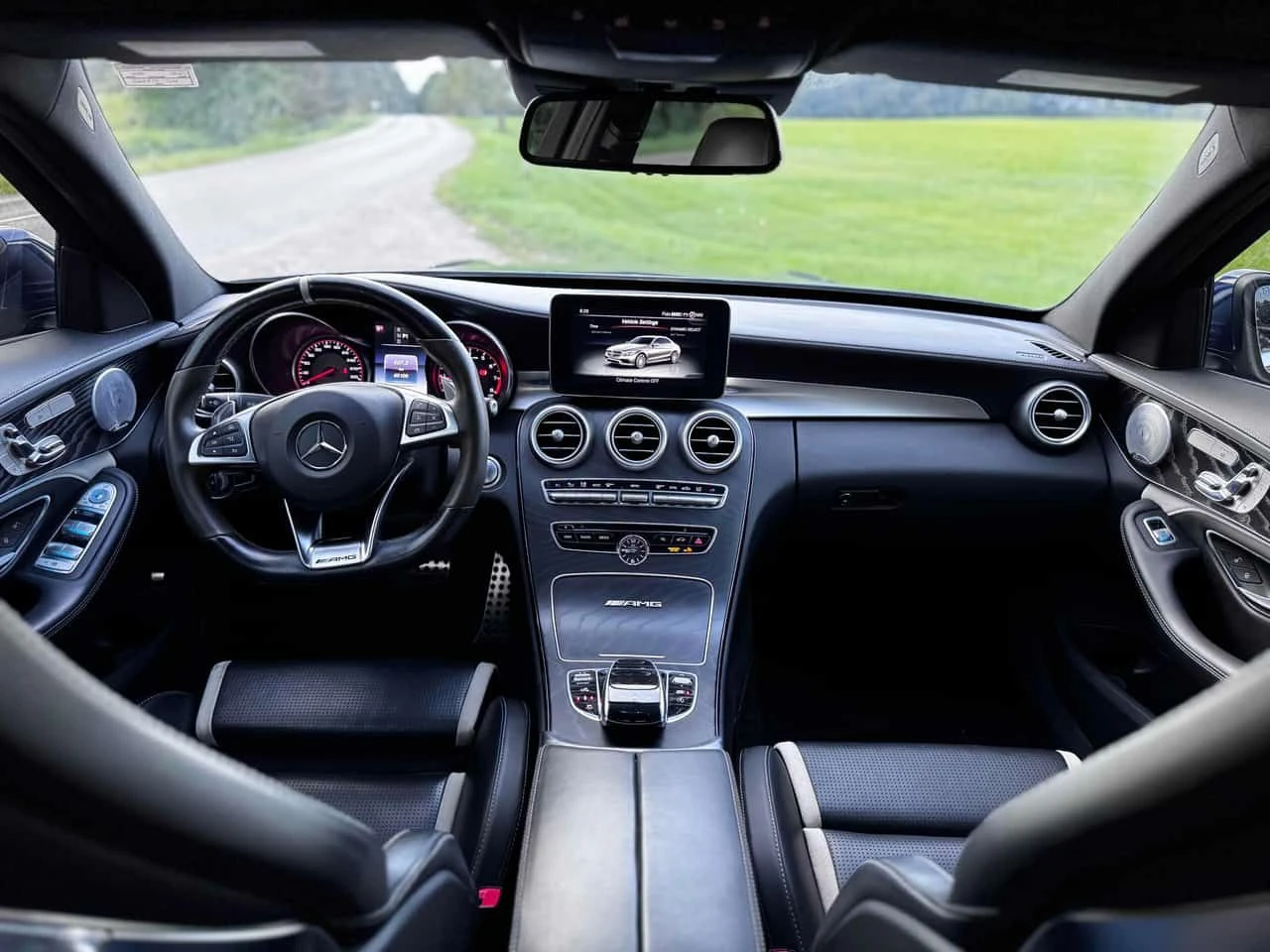 Mercedes-Benz C 63 AMG * АВТОКРЕДИТ БЕЗ ПЪРВОНАЧАЛНА ВНОСКА* , снимка 9 - Автомобили и джипове - 55633223