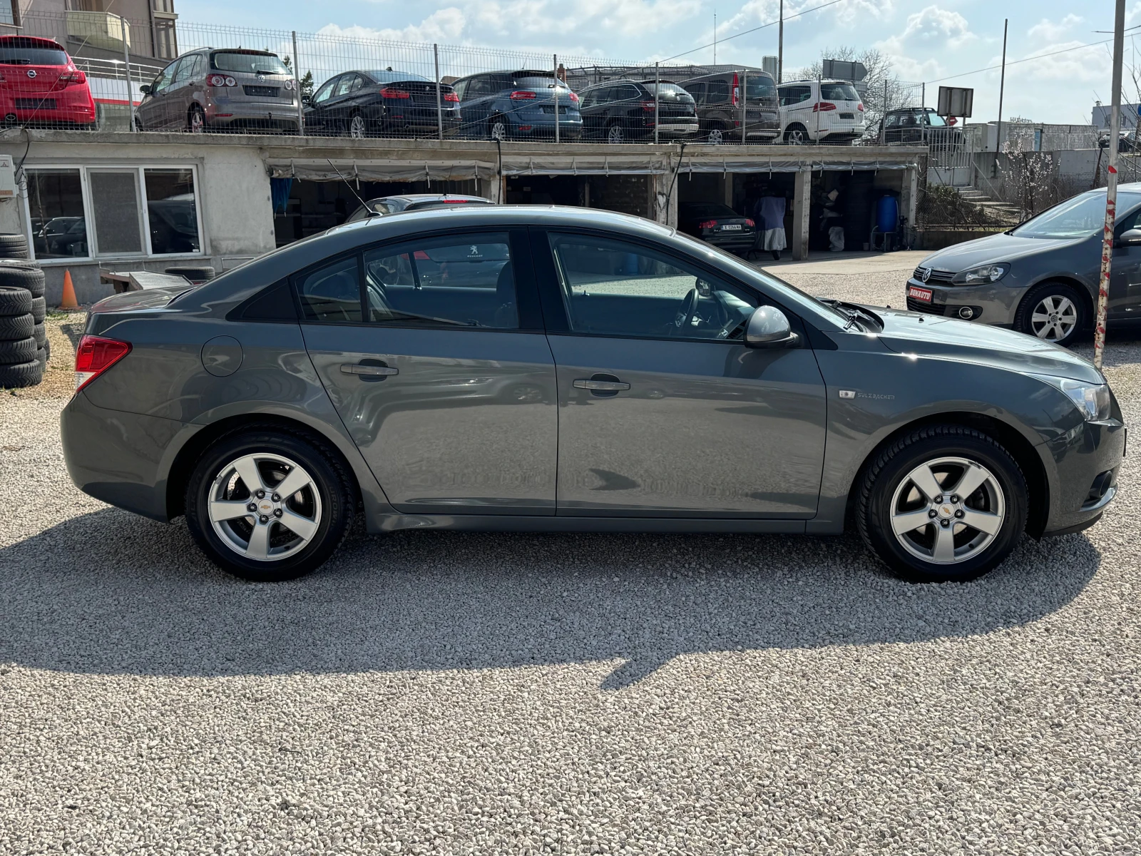 Chevrolet Cruze 1.6i, снимка 3 - Автомобили и джипове - 55653287