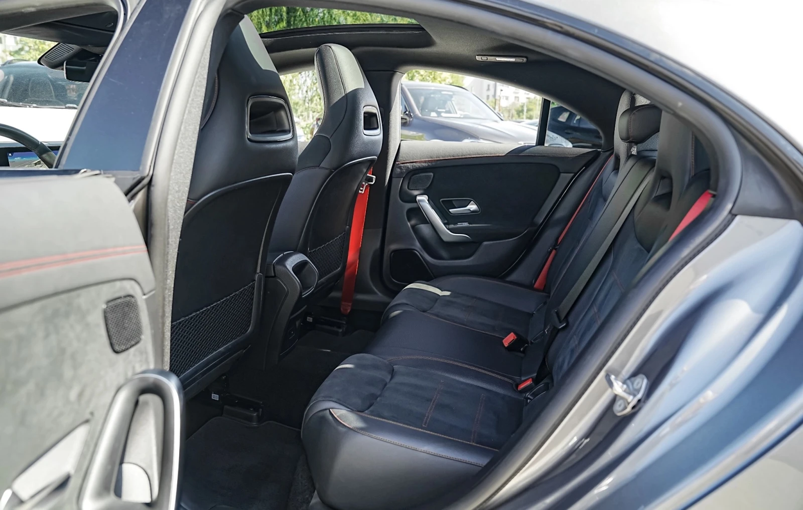 Mercedes-Benz CLA 45 AMG 4Matic+ , снимка 6 - Автомобили и джипове - 55885373