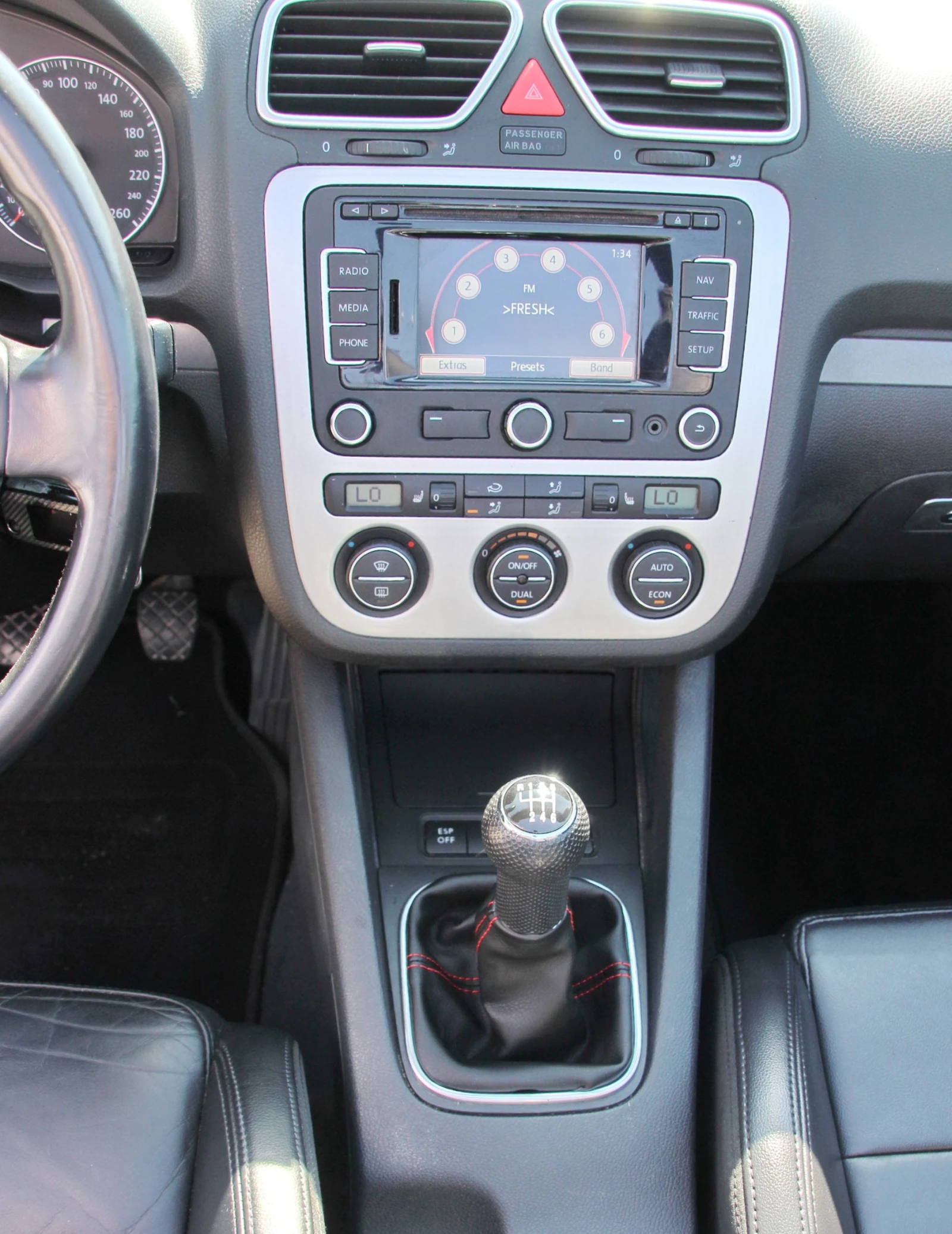 VW Eos CABRIO 2.0 TDI, снимка 10 - Автомобили и джипове - 56579029