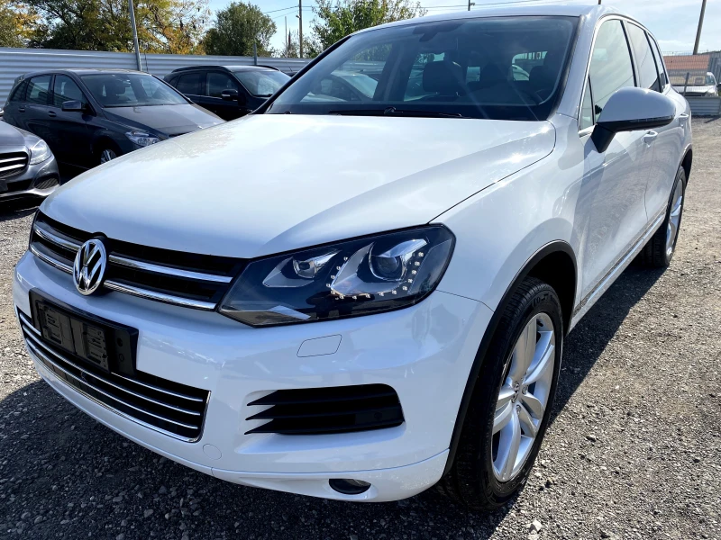 VW Touareg 3.0TDI 360камери Уникат, снимка 1 - Автомобили и джипове - 47617918